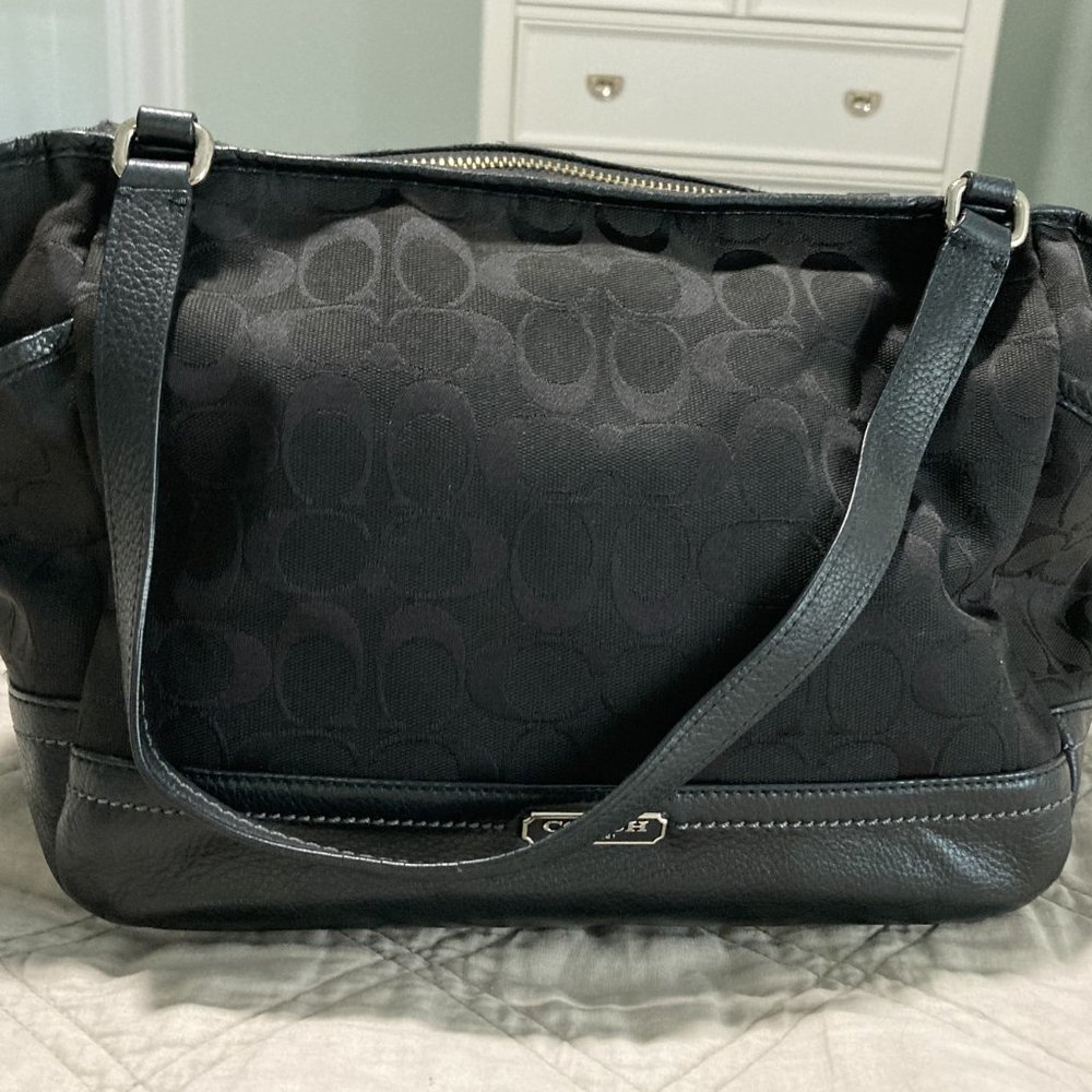 Fabric Coach Medium Black Size Purse